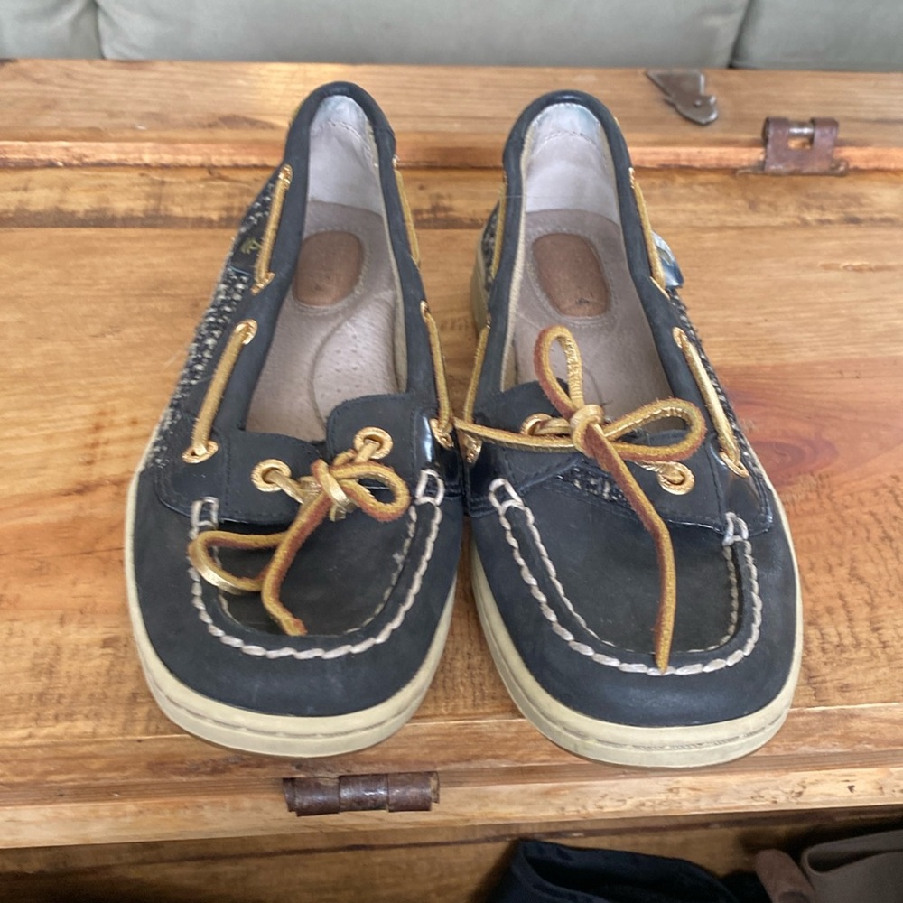 Sperry flat boat shoes
